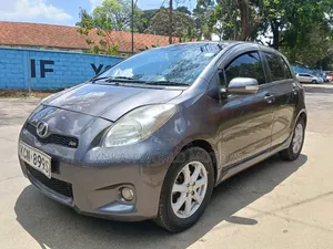 Toyota Vitz 2010 Gray
