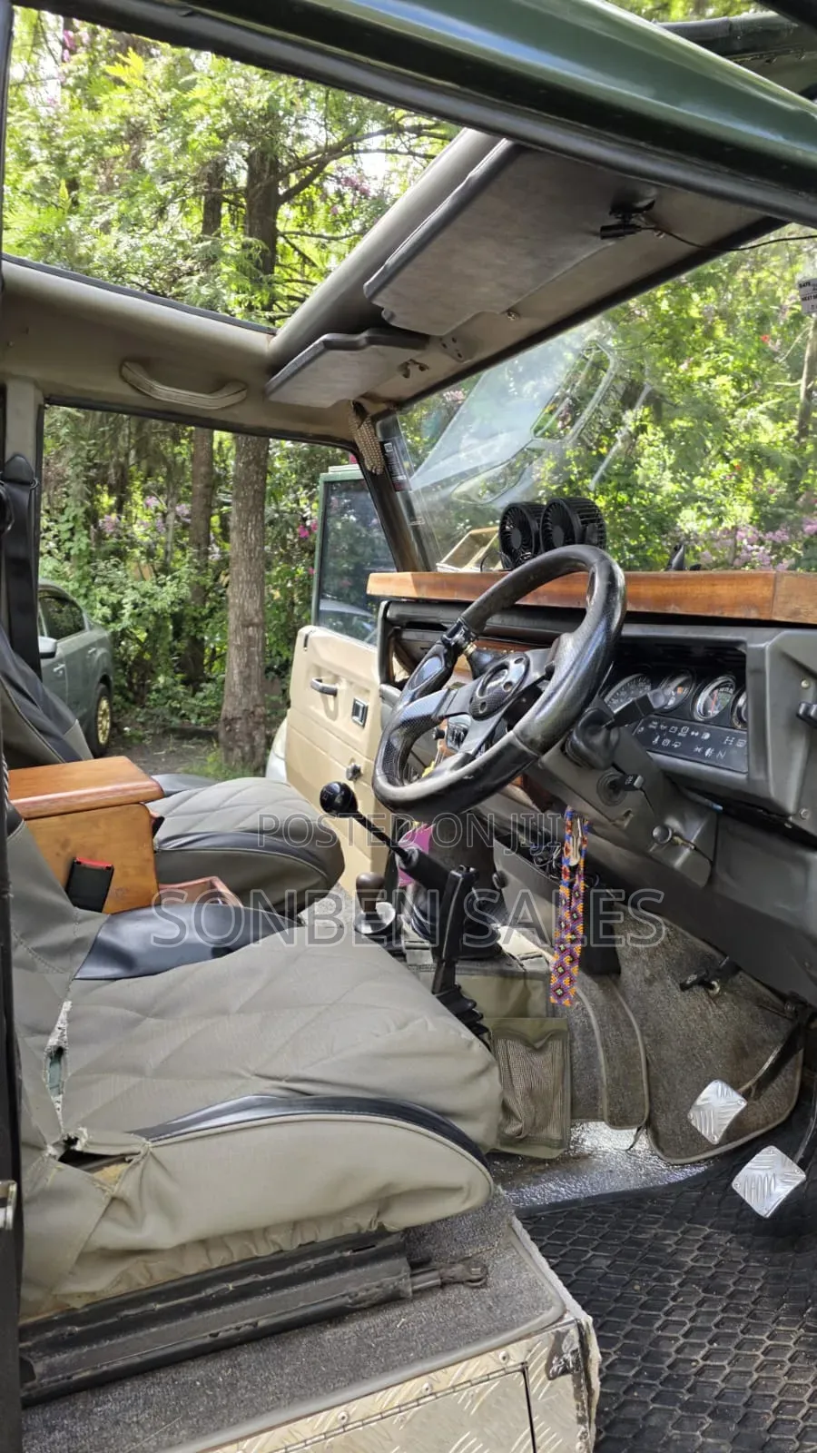 Land Rover Defender 1991 Green