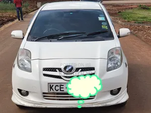 Toyota Vitz 2008 White