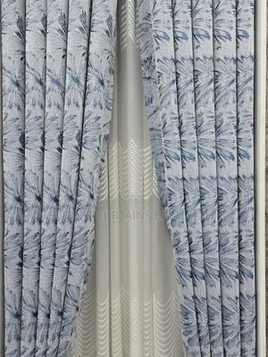 Good Looking and Elegant Curtains for Modern Living Rooms
