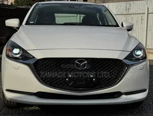 Mazda 2 2021 White