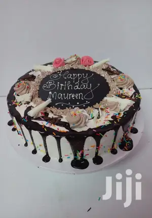 1kg Girls Birthday Cake
