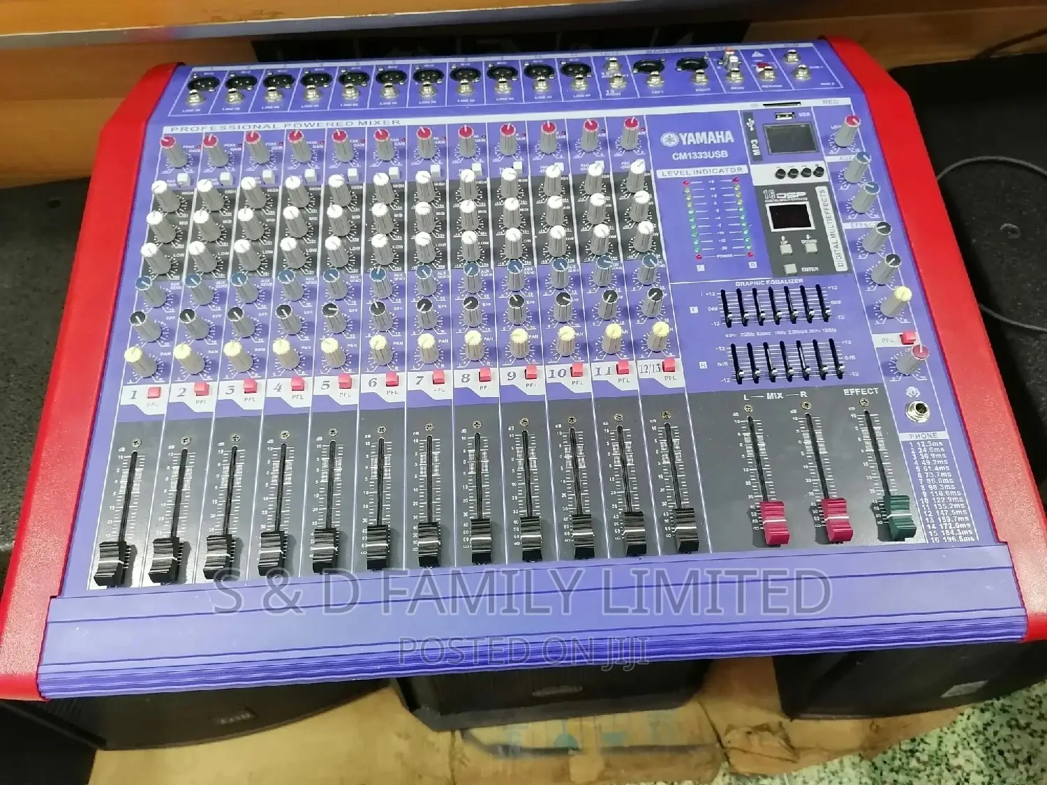 Yamaha 12 Channels Mixer