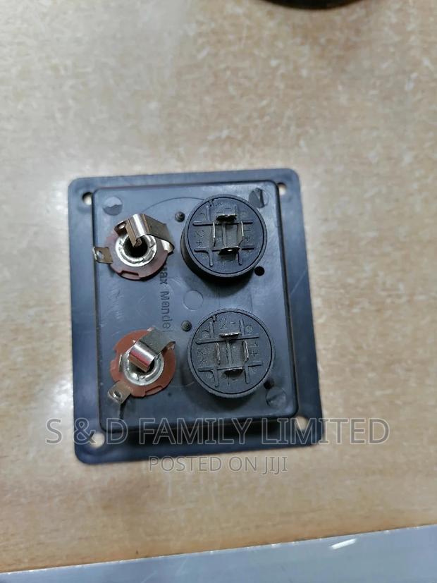Speaker Output Connector - thumbnail 2