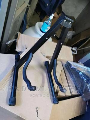 Guitar Stand - thumbnail 2