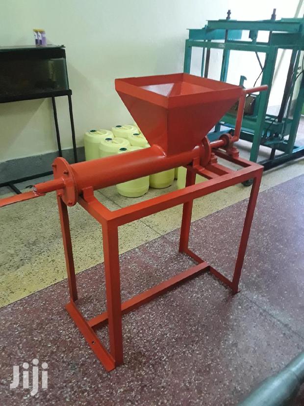Modtec: Unique Manual Briquette Machine - thumbnail 3
