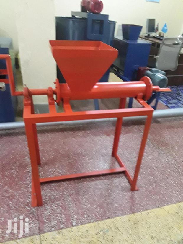 Modtec: Unique Manual Briquette Machine - thumbnail 4