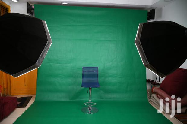 Automatic Studio Background - main view
