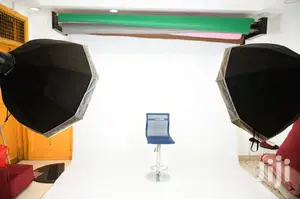 Automatic Studio Background
