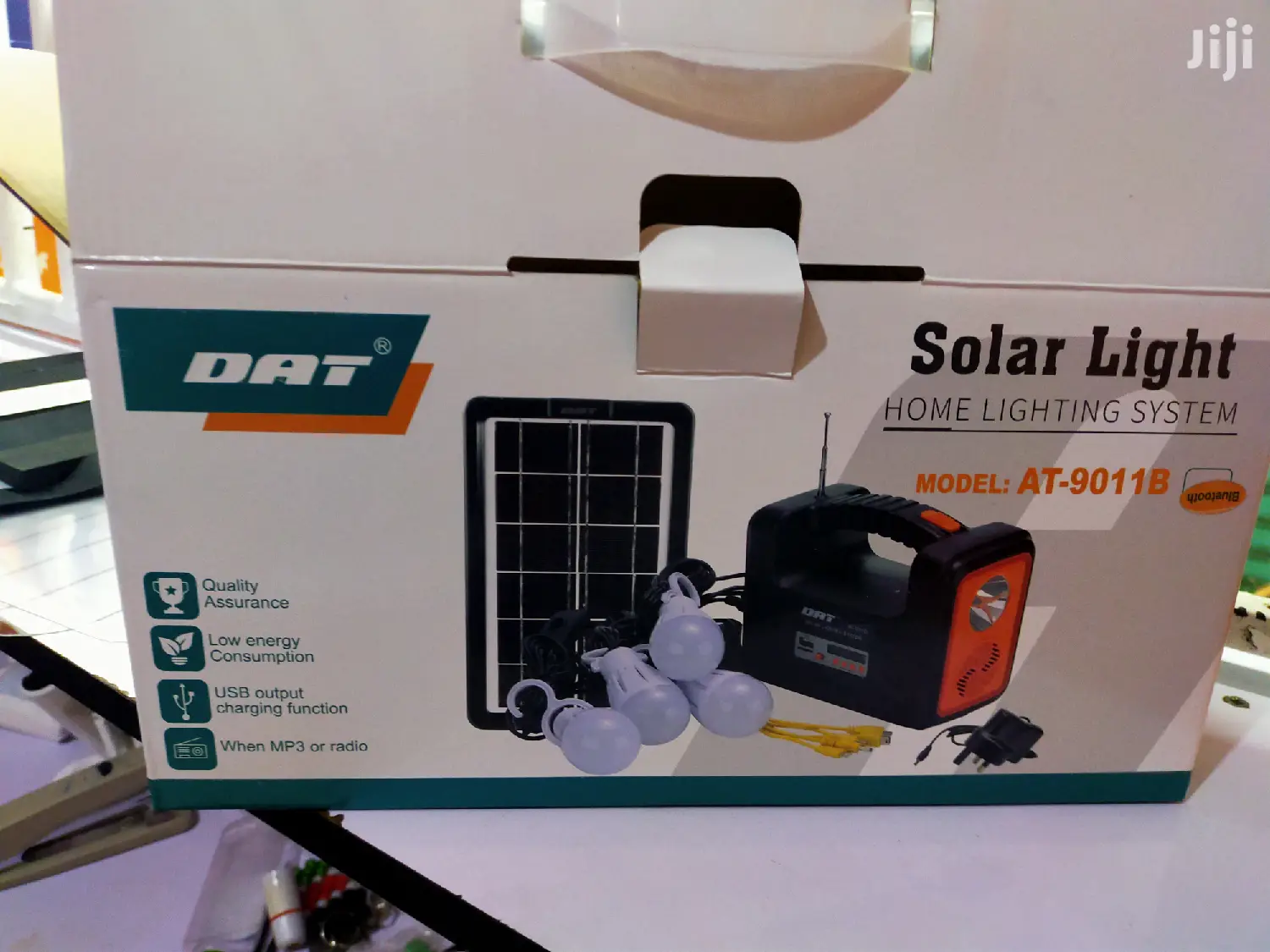 Dat at-9011 Solar Lighting Kit: FM Radio, 4 Led Bulbs, Torch