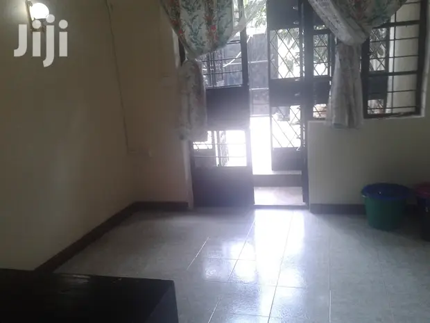 Clean Bedsitter in Kilimani for Rent