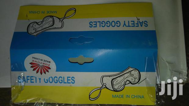 Safety Googles - thumbnail 2