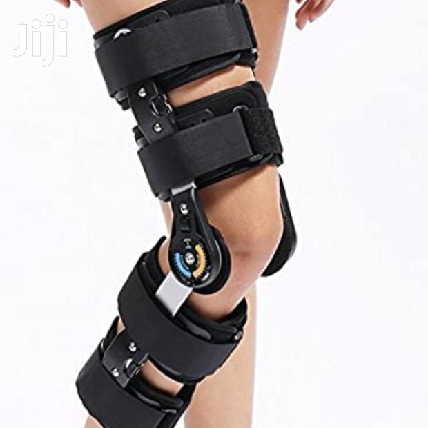 Knee Brace W/Rom D7-010