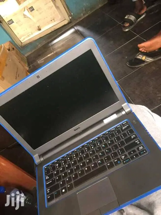 Laptop Dell Latitude 13 3340 4GB Intel Core I3 HDD 500GB