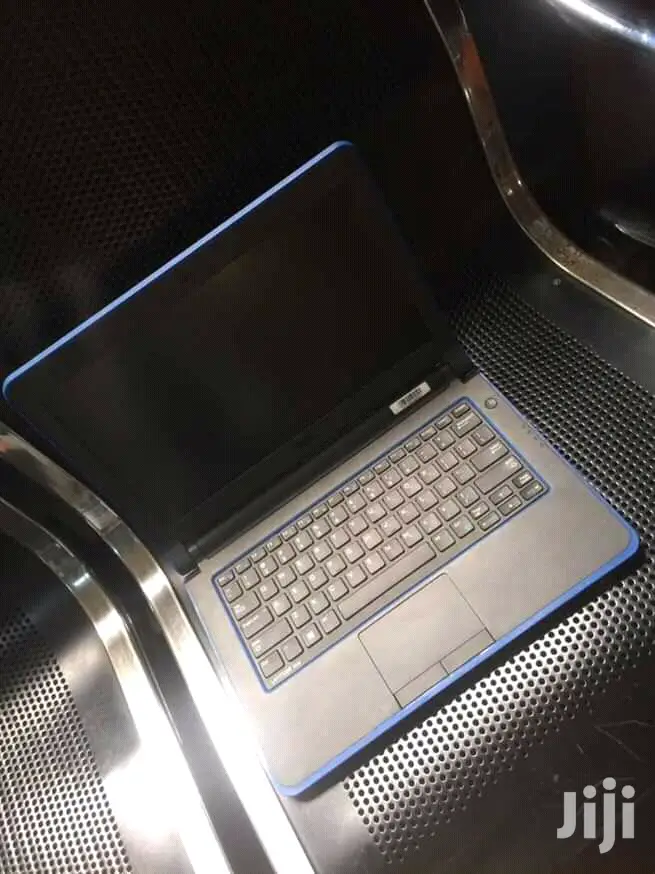 Laptop Dell Latitude 13 3340 4GB Intel Core I3 HDD 500GB