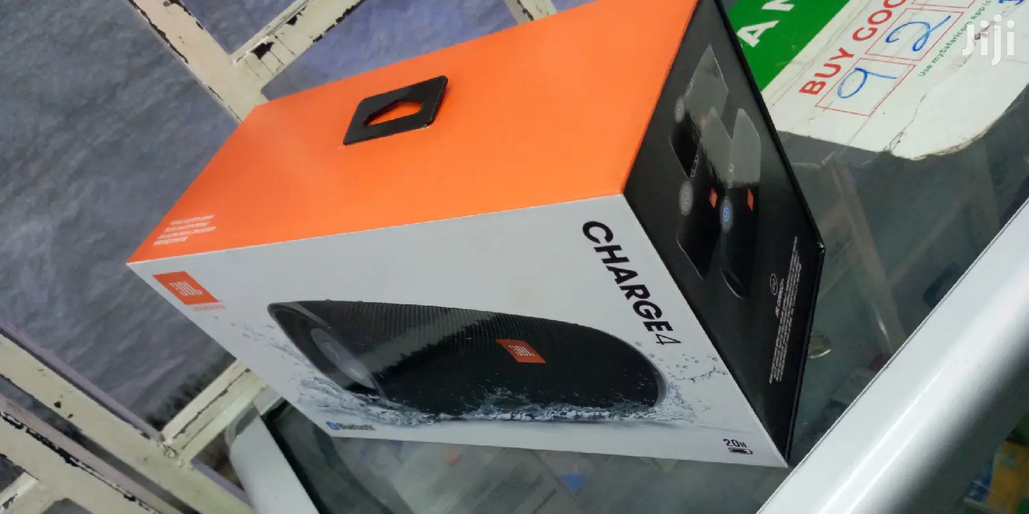 Jbl Harman Charge 4 Bluetooth Speaker.