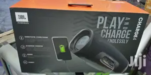 Jbl Harman Charge 4 Bluetooth Speaker.