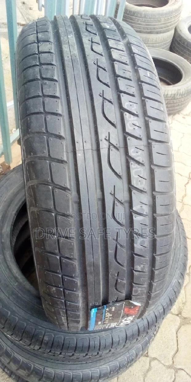 215/60 R16 Yokohama Tyre - main view