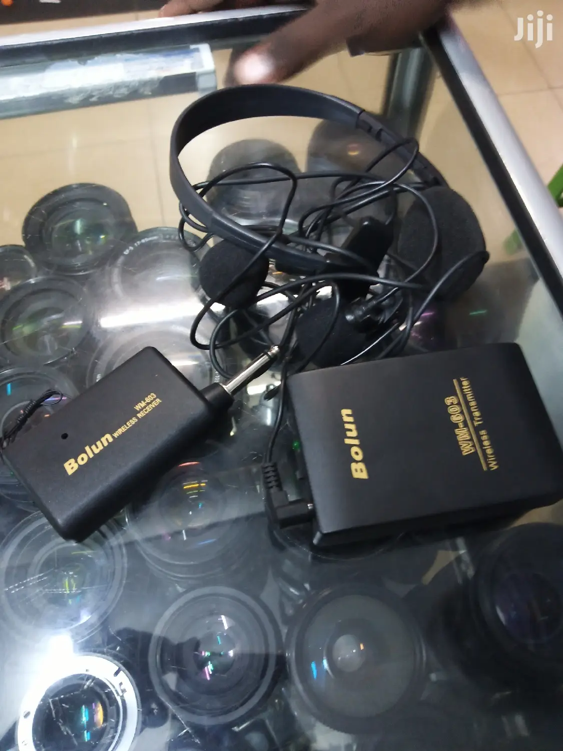 Pro Lapel Mic With Headphone