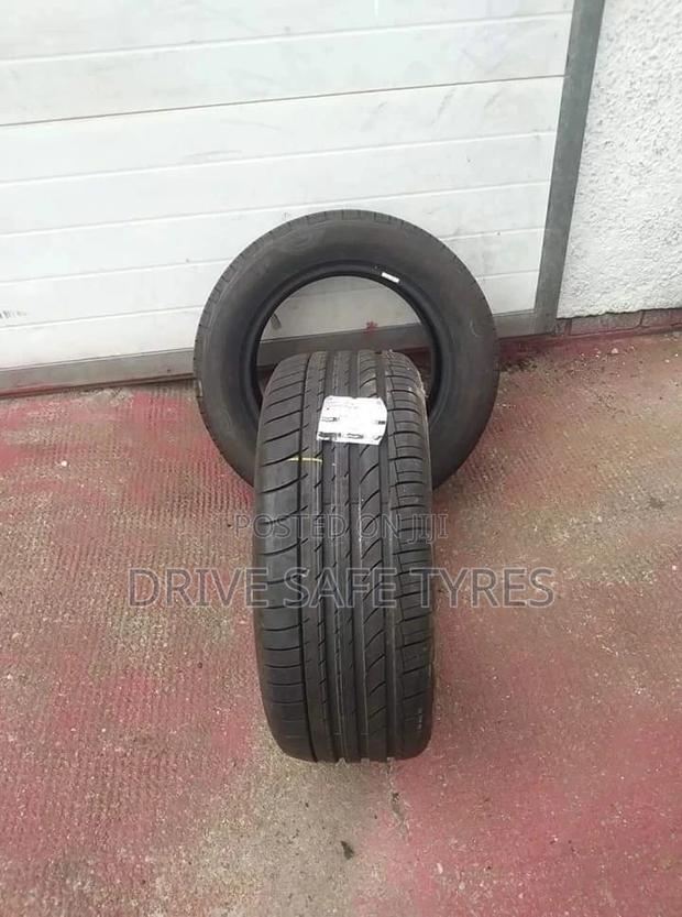 225/65 R17 Nexen Tyre