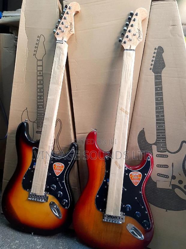 Fender Lead Guitar/Solo Electric Guitar - thumbnail 2