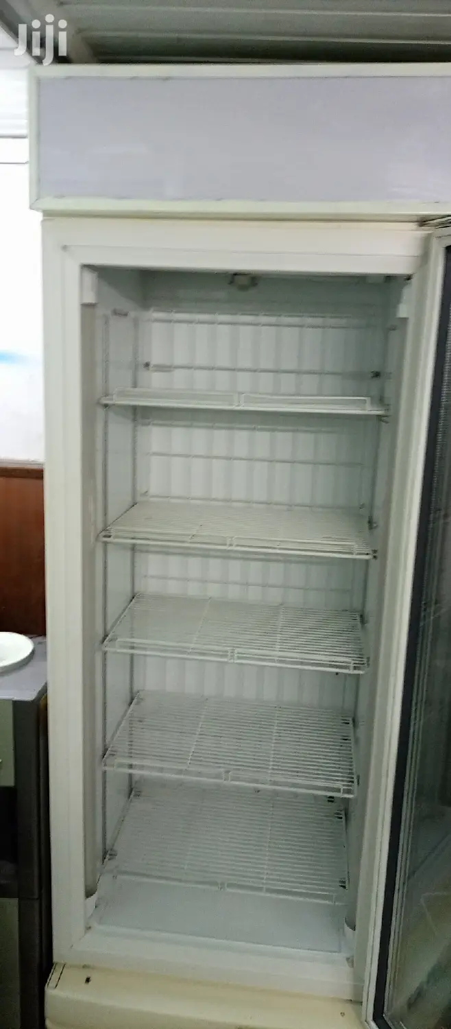 650L Display Chiller