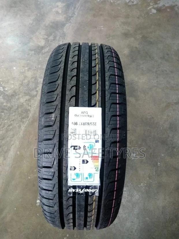 225/60 R17 Good Year Tyre