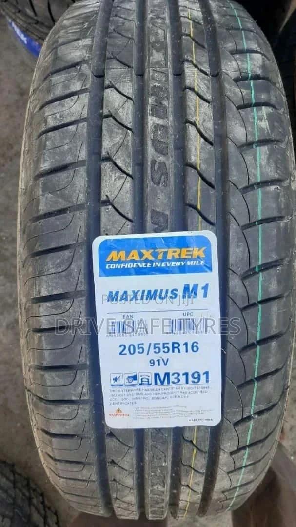 205/55 R16 Maxtrek Tyre