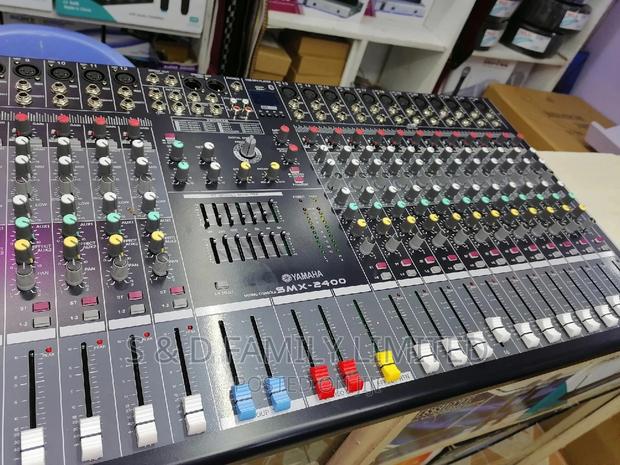 Yamaha 24 Channel Plain Mixer