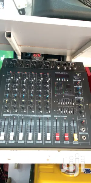 Max 6 Channel Mixer Black