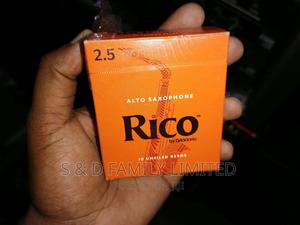 10 Unfilled Alto Saxophone Reeds - thumbnail 2