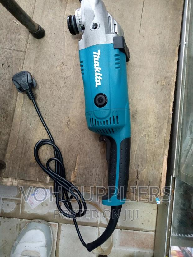 Makita 2100w Grinding Machine - main view