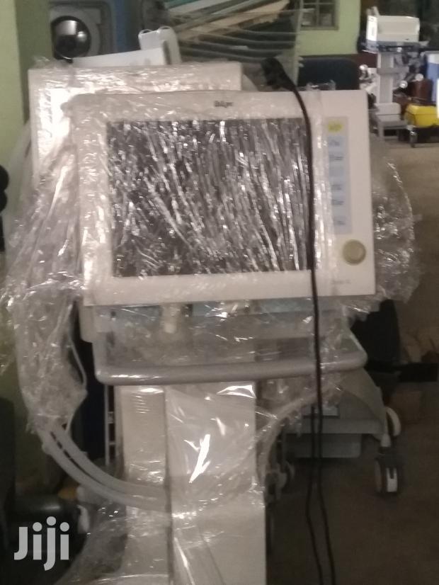 Drager Hospital Ventilator - main view