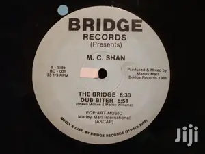 Am Looking for Vinyl Records