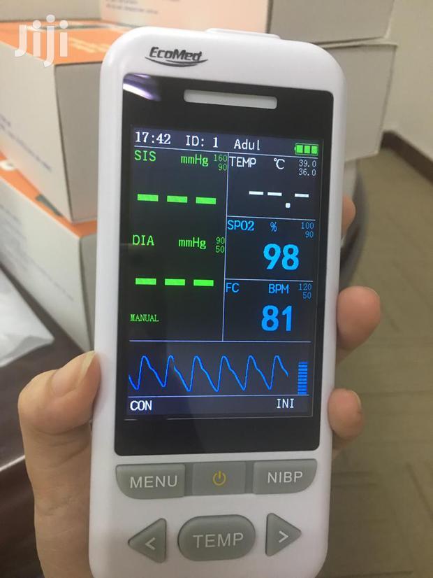 Handheld Vital Sign Monitor