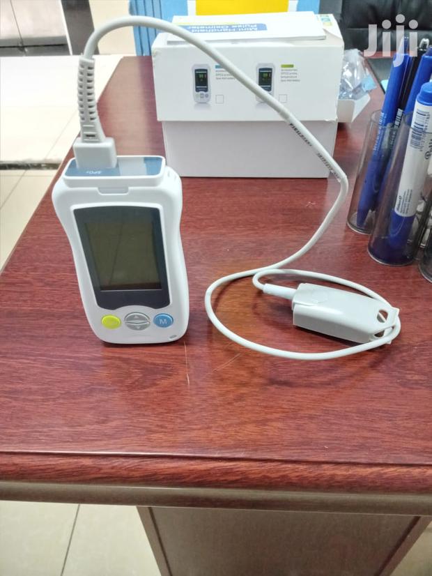 Pulse Handheld Oximeter - thumbnail 2