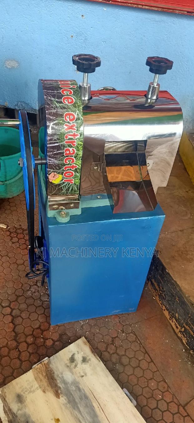 Sugarcane Juice Extractor - thumbnail 5