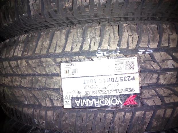 225/65 R 17 Yokohama