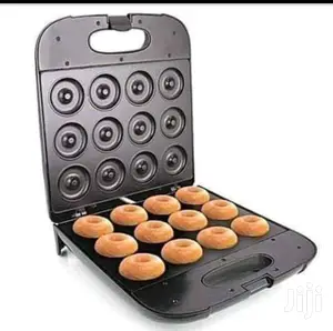 12 Pieces Doughnut Maker