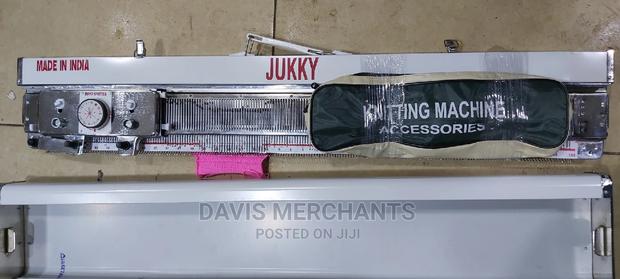 Juki Sweaters Sewing Machine - thumbnail 2