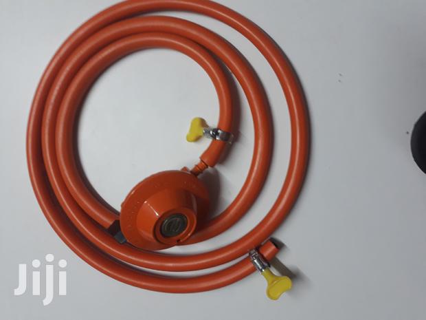 Gas Cylinder 2 Mtrs Pipe With 13kg Regulator And Clips