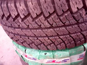 285/60 R 18 Maxtrek Tyres
