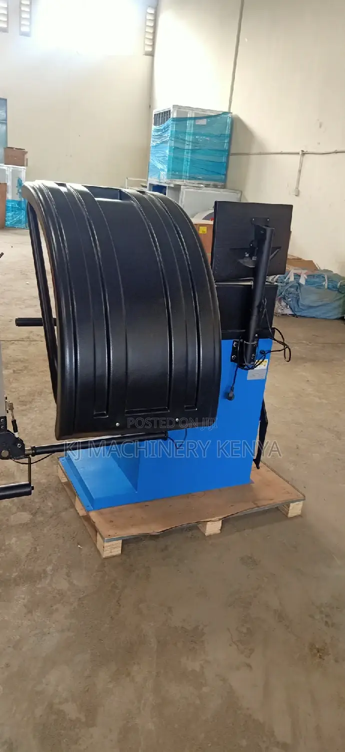 CB250 Wheel Balancing Machines From Italy
