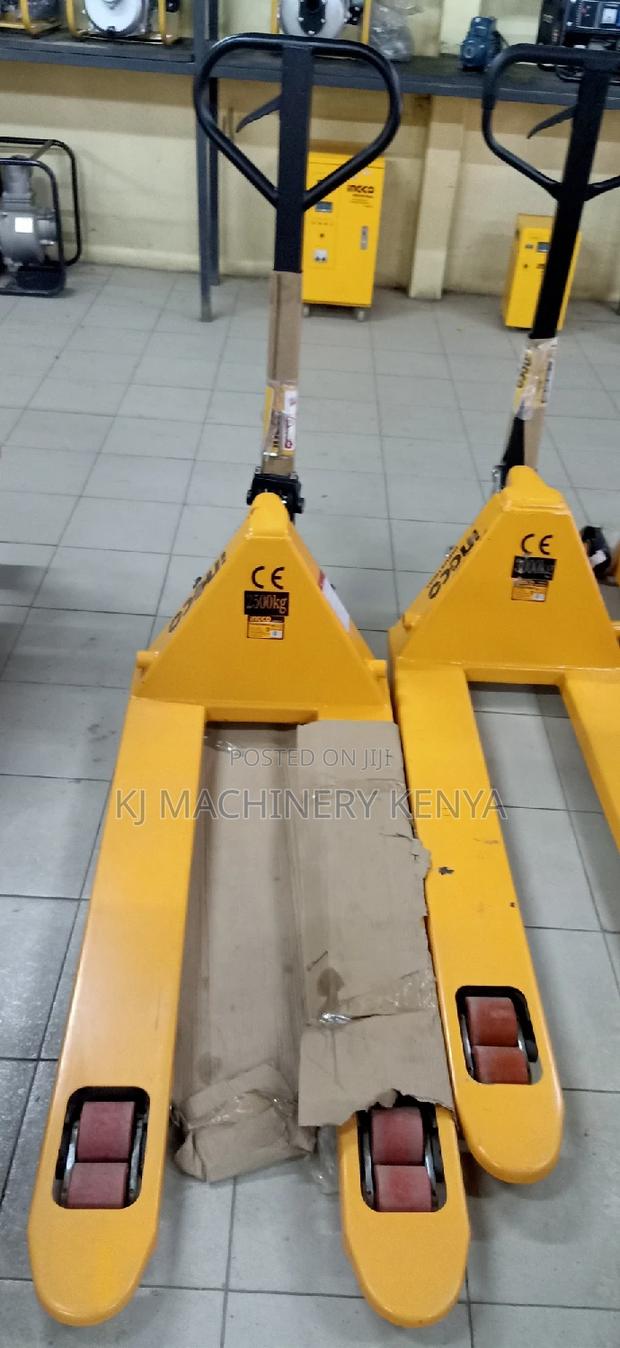 2.5tonnes Pallet Truck - main view