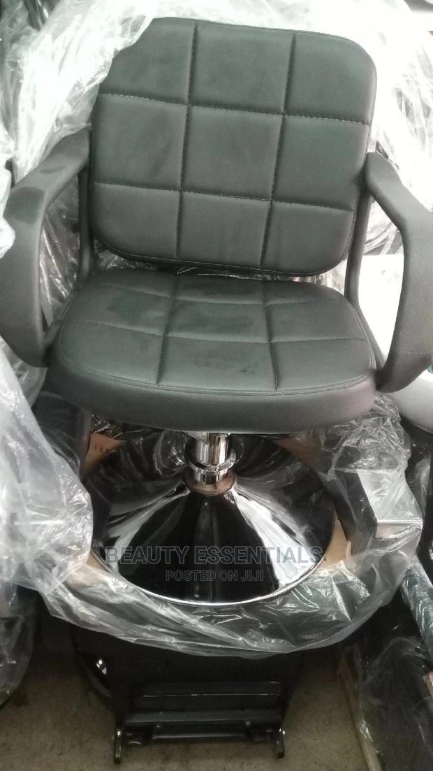 Salon Seat - main view