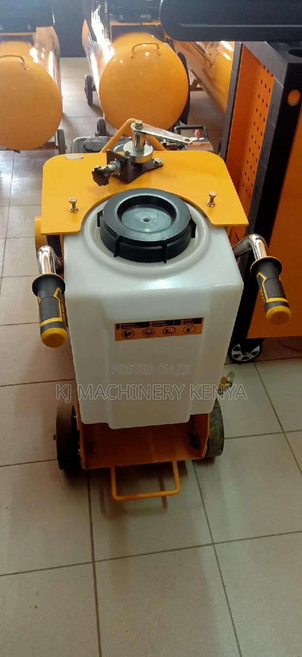 Concrete Cutter - thumbnail 2