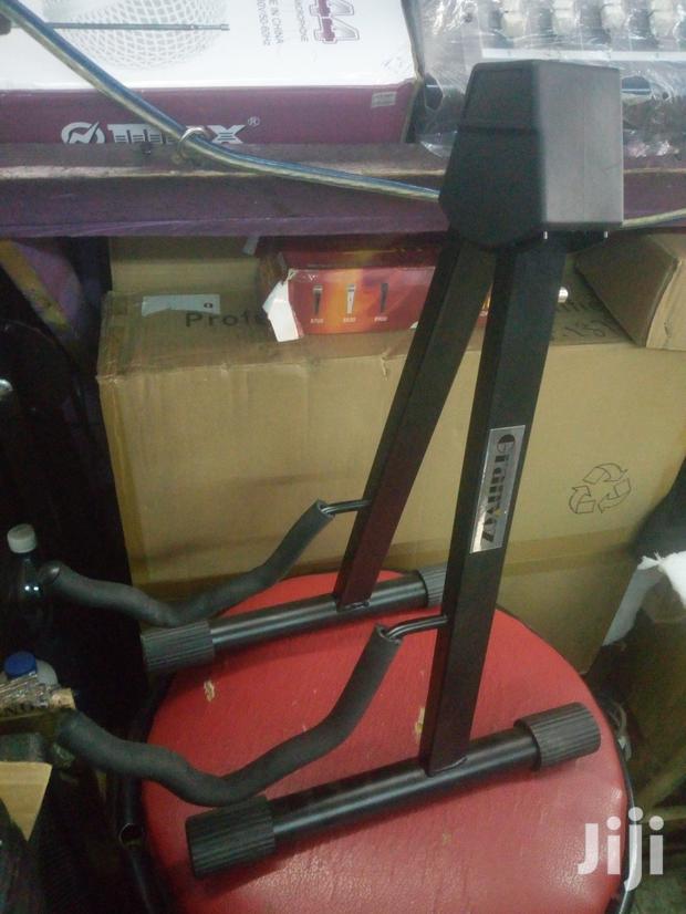 Guitar Stand - main view