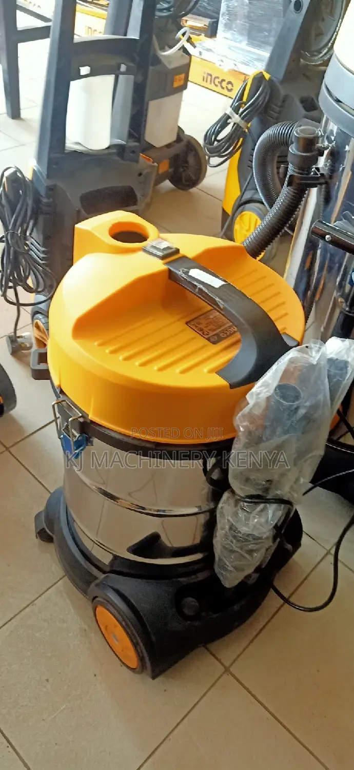 30L Vacuum Cleaner
