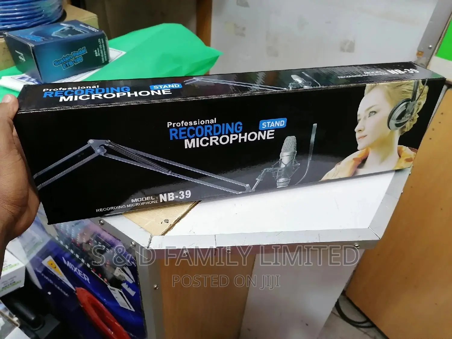 Wall Mount Studio Mic Stand