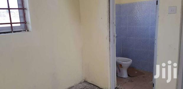 Godowns to Let Industrial Area - thumbnail 4